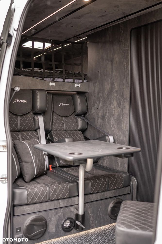 Mercedes-Benz Sprinter - 28