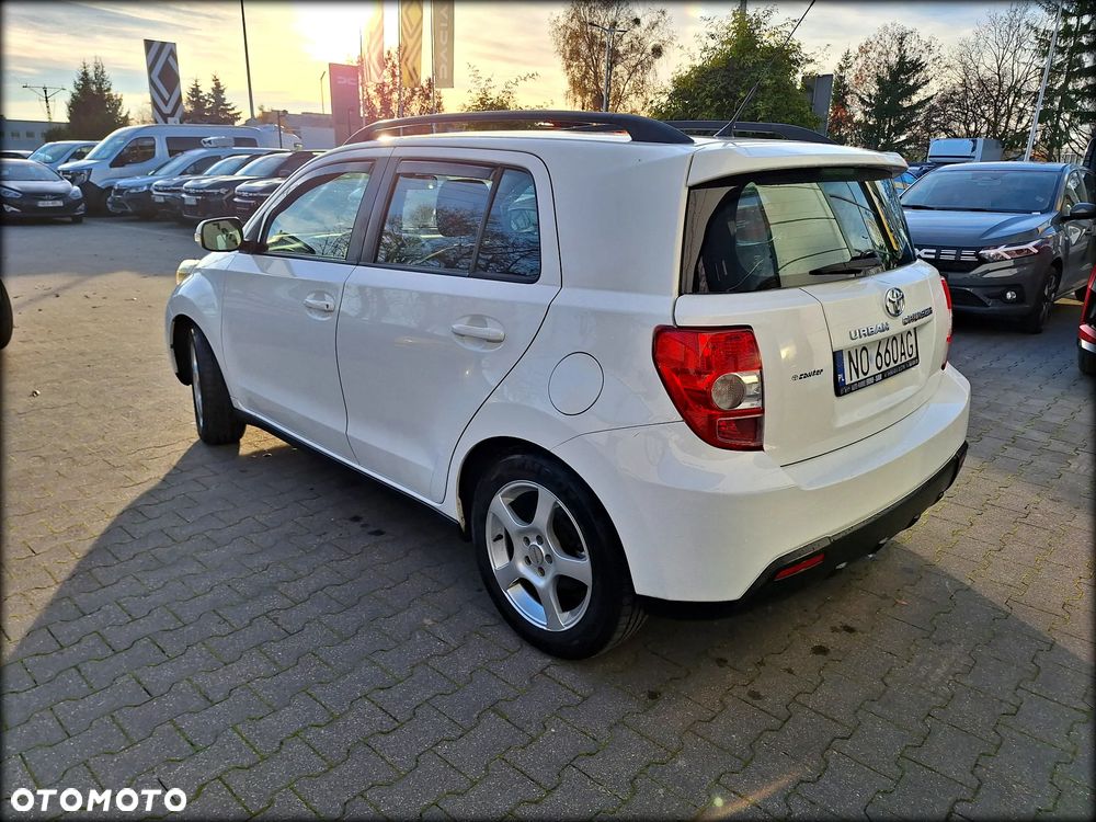 Toyota Urban Cruiser 1.33 4x2 Town - 4