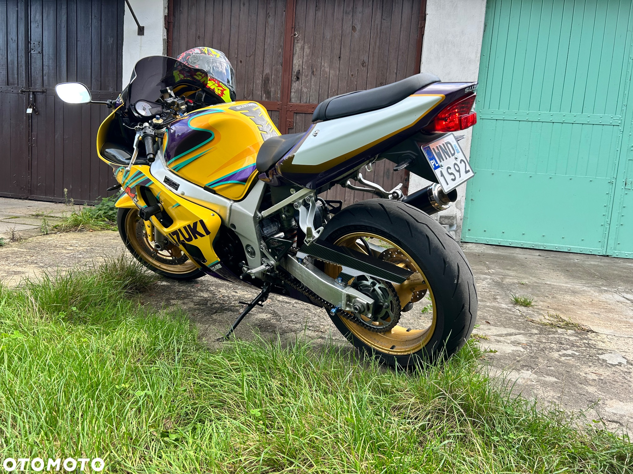 Suzuki GSX-R - 6