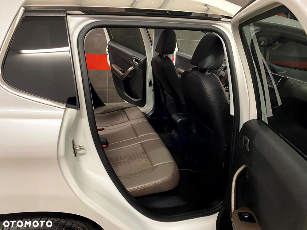 Peugeot 2008 1.6 VTi Allure - 21