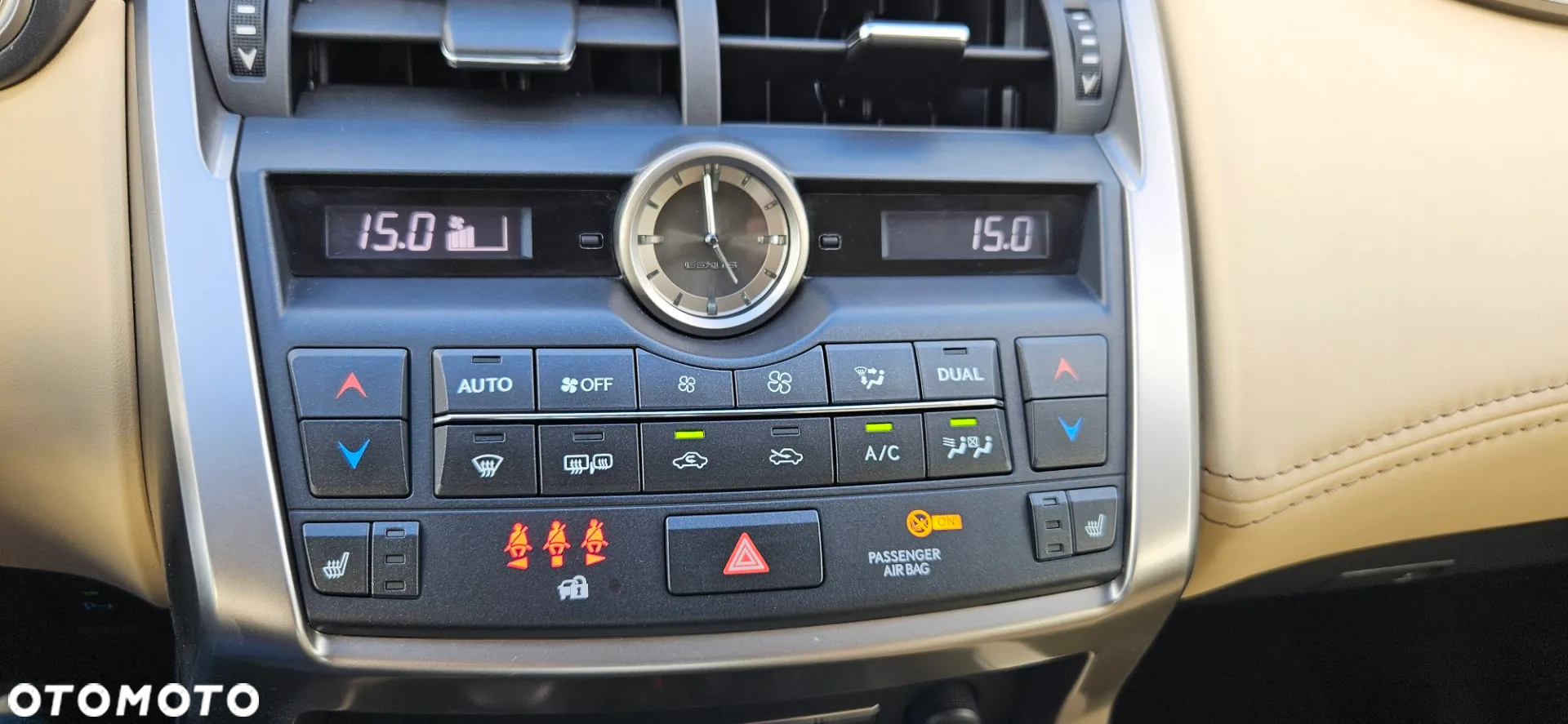 Lexus NX 300h Business Edition AWD - 35