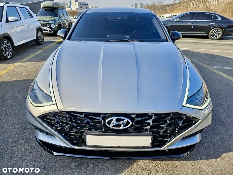 Hyundai Sonata - 9