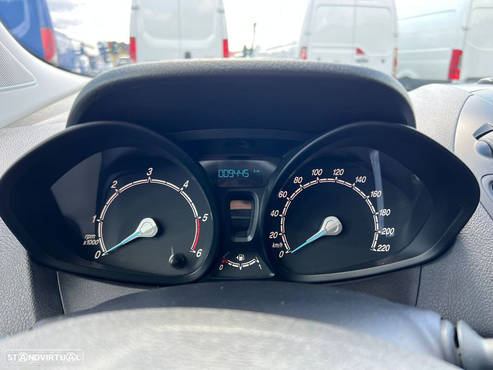 Ford Transit Courier 1.5 TDCi Sport - 30