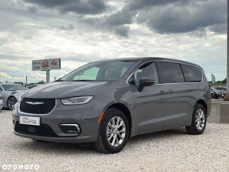 Chrysler Pacifica - 8