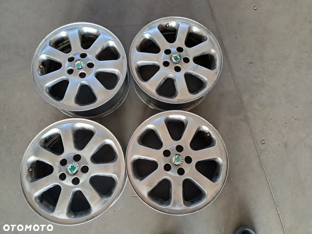 Felgi aluminiowe 6.5 J 16 5x100 Skoda VW AUdi - 1