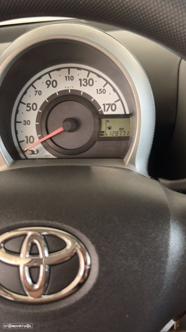 Toyota Aygo 1.0 + AC - 10