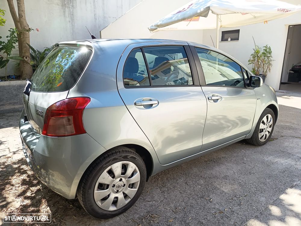 Toyota Yaris 1.4 D-4D AC Manual - 4