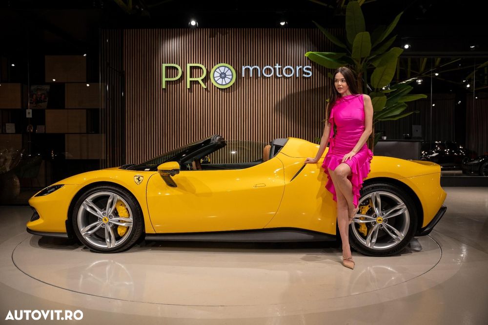 Ferrari 296 GTS - 32