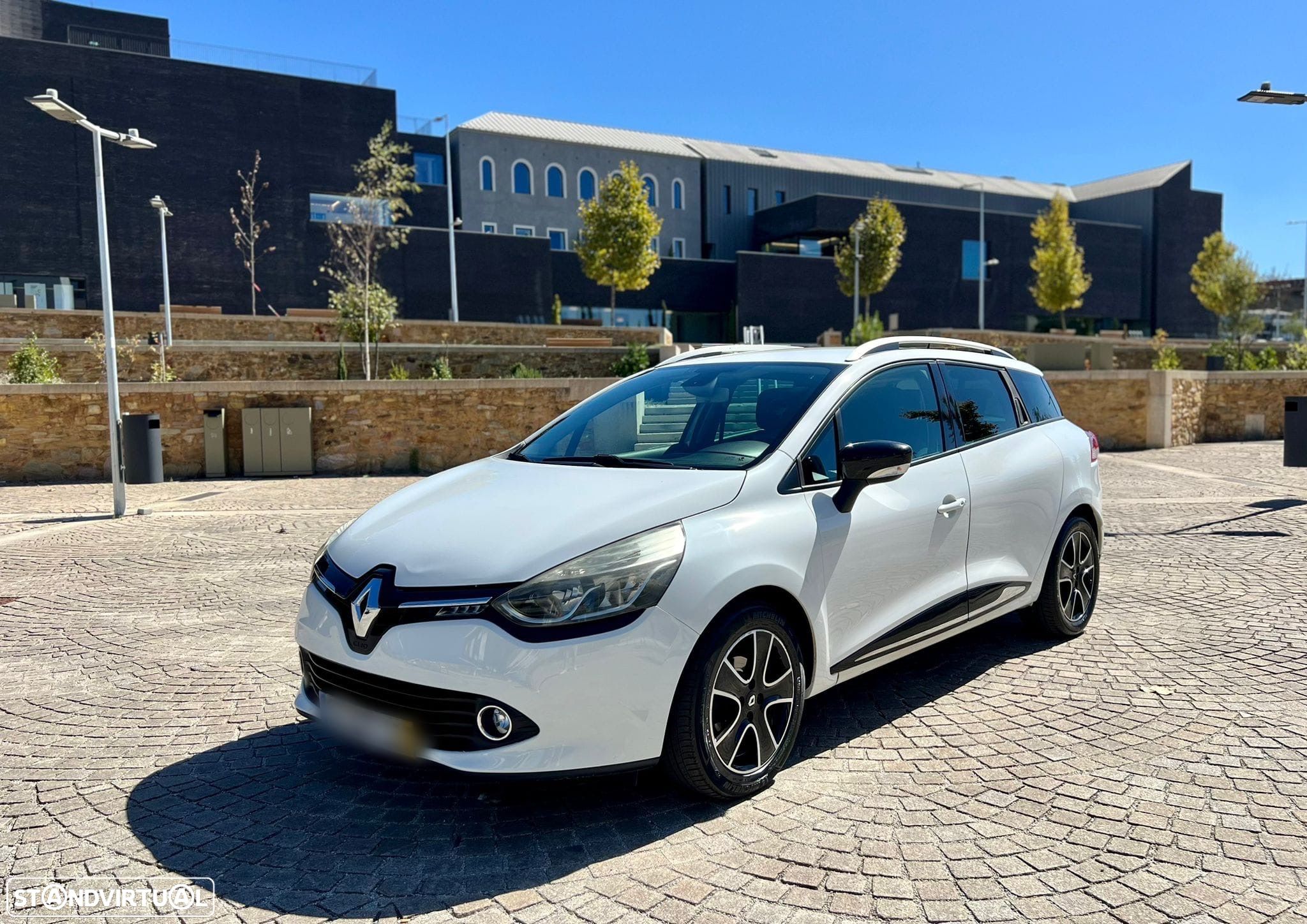 Renault Clio Sport Tourer 0.9 TCE Dynamique S - 1