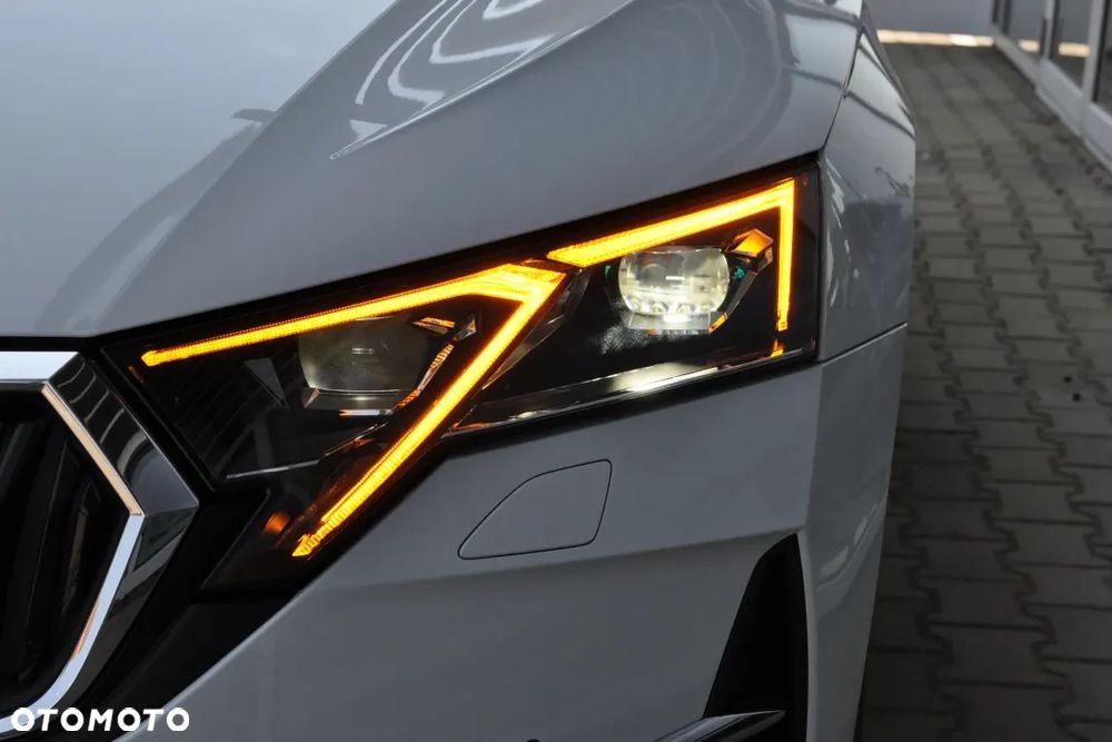 Skoda Octavia 2.0 TDI Essence DSG - 16