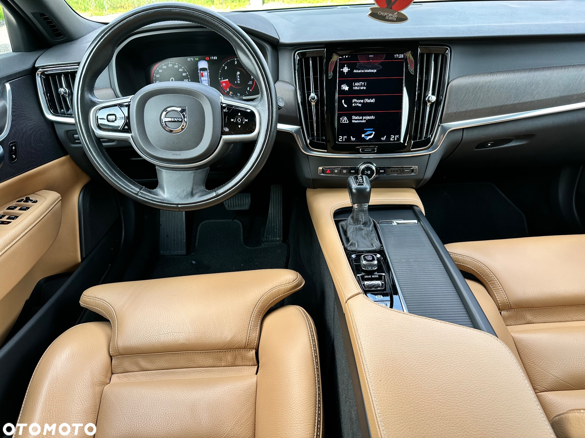 Volvo V90 Cross Country D4 AWD - 27