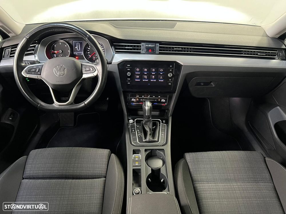 VW Passat Variant 2.0 TDi Business DSG - 8