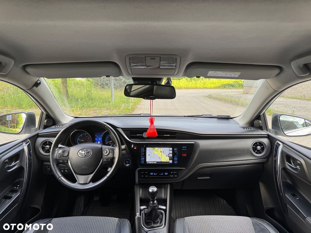 Toyota Auris 1.6 D-4D Premium - 12