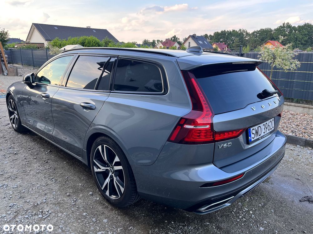 Volvo V60 B4 B R-Design - 5