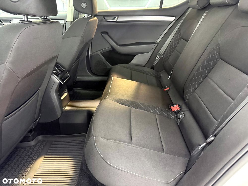 Skoda Superb 2.0 TDI Ambition - 21