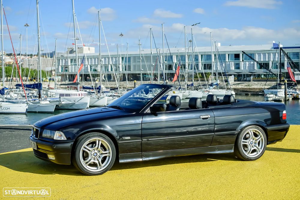 BMW 320 i Touring - 23