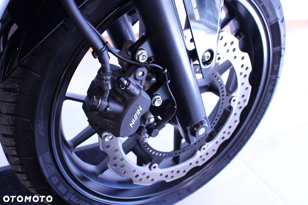 Honda CB - 27