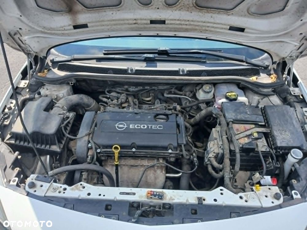 Opel Astra 1.6 Sport - 19