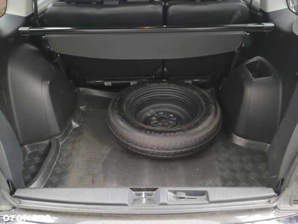 Mitsubishi Outlander 2.0 Intense 2WD - 16