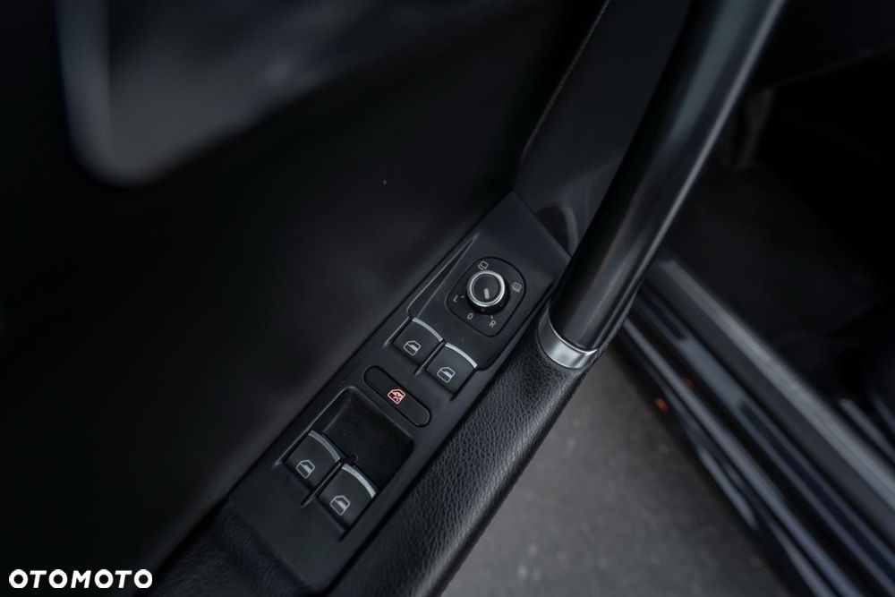 Volkswagen Passat 2.0 TDI Highline - 19