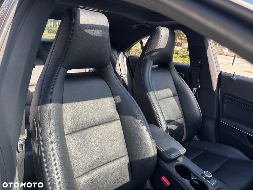 Mercedes-Benz CLA 250 4-Matic - 10