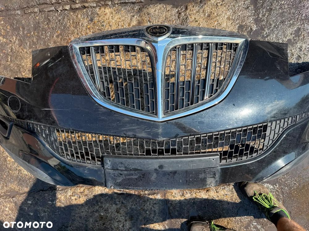 Zderzak przedni kompletny Lancia Delta III przód OE - 3