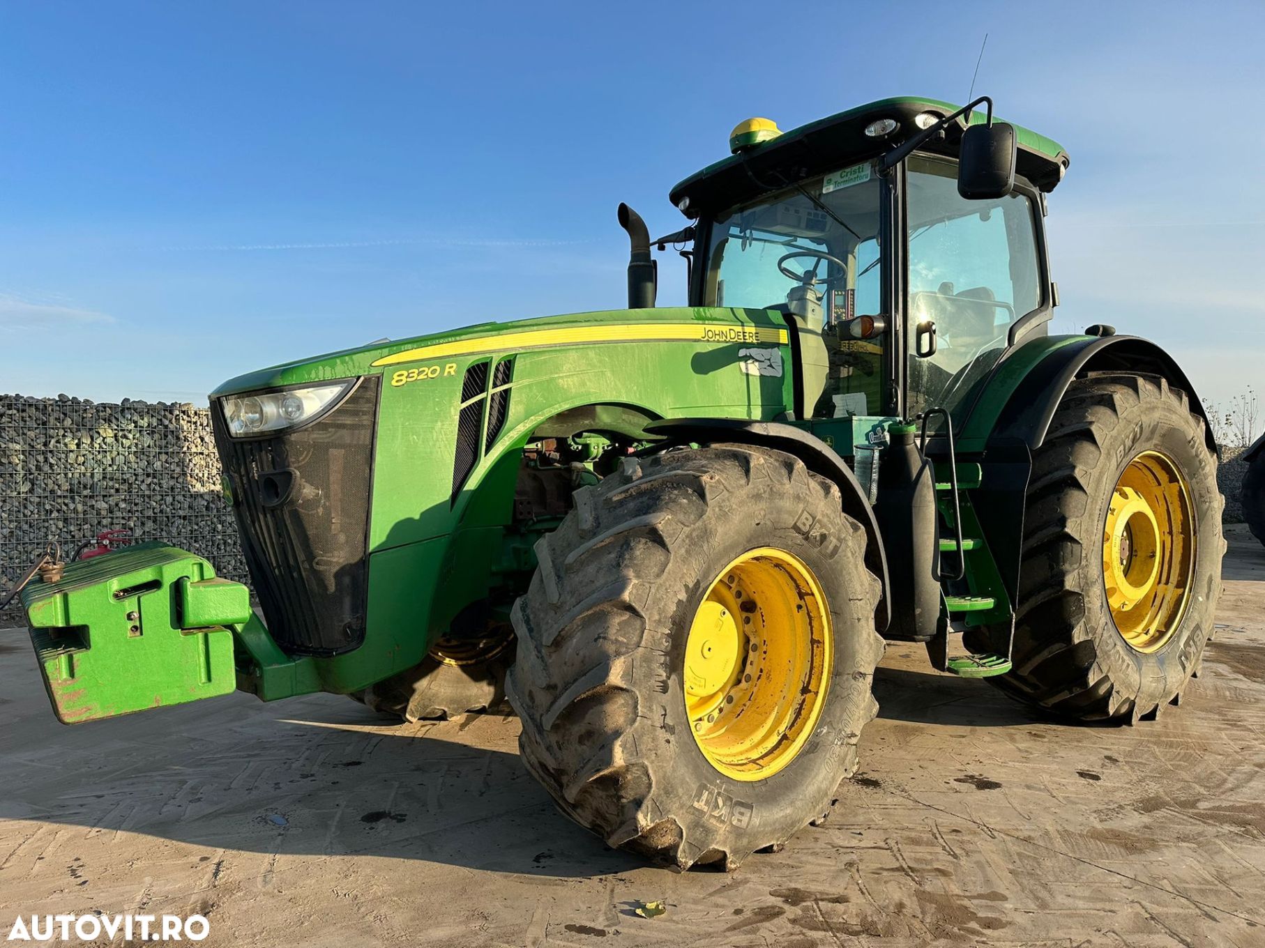 John Deere 8320R Tractor - 1