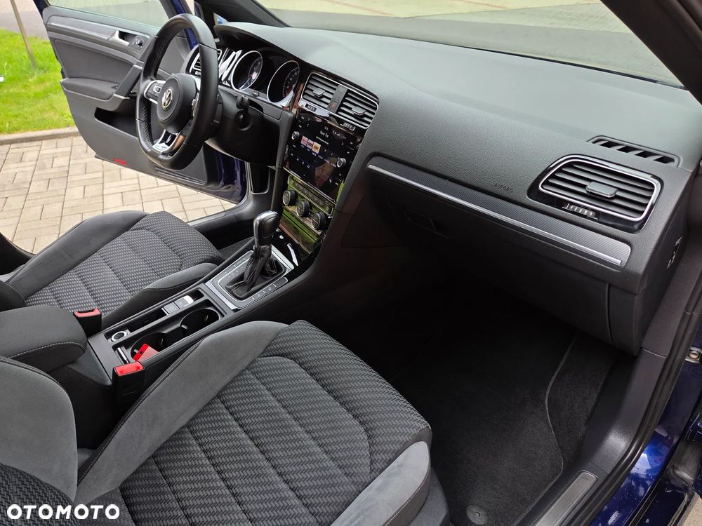 Volkswagen Golf 1.5 eTSI OPF DSG R-Line - 16