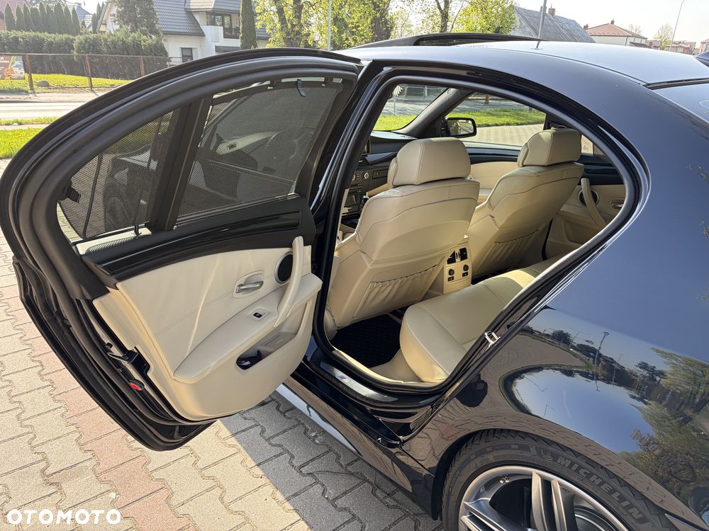 BMW Seria 5 530xi - 31