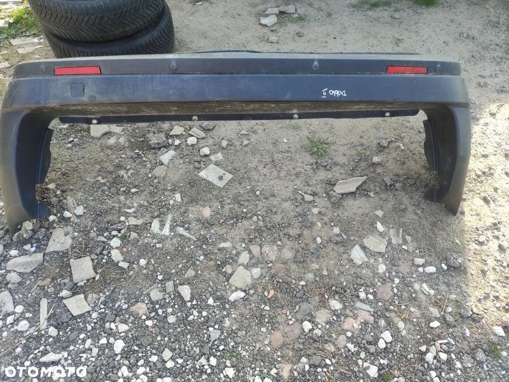 Fiat Doblo II zderzak tylny PDC kompletny