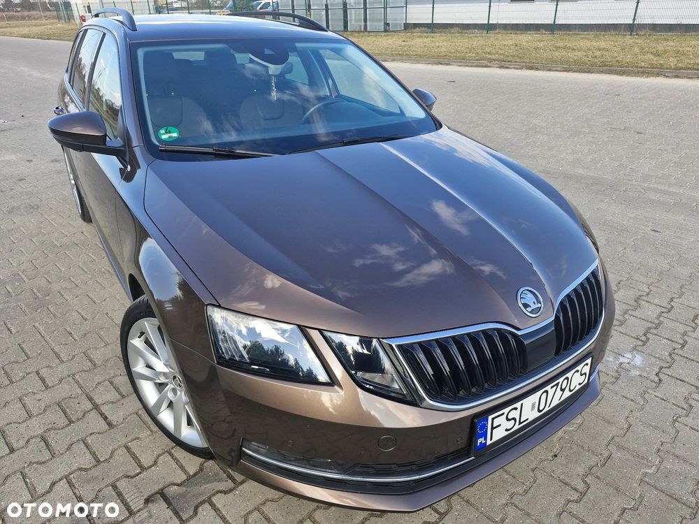 Skoda Octavia 2.0 TDI SCR Clever DSG - 5