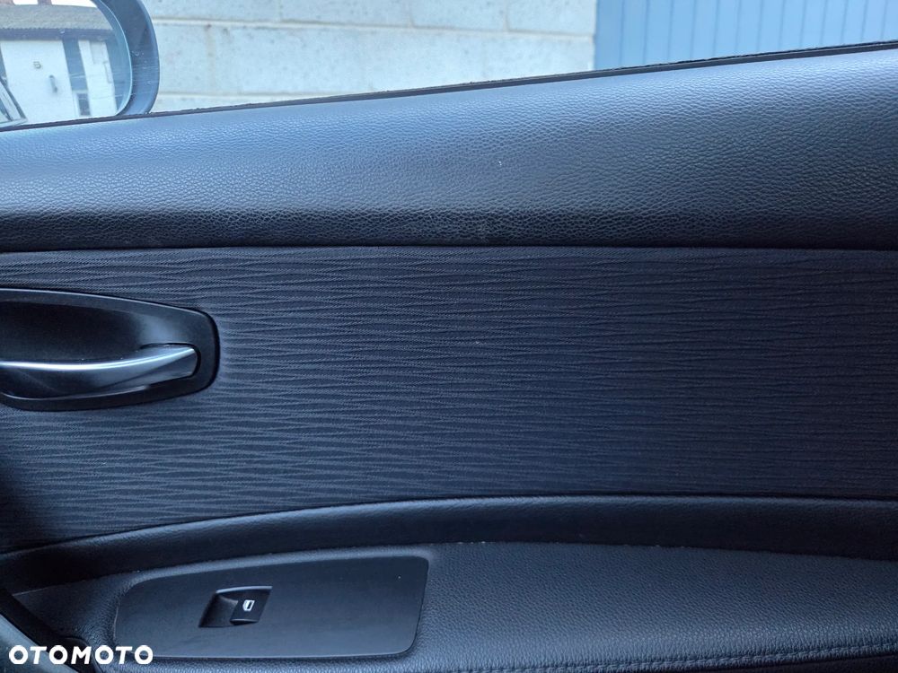 BMW Seria 1 118d - 22