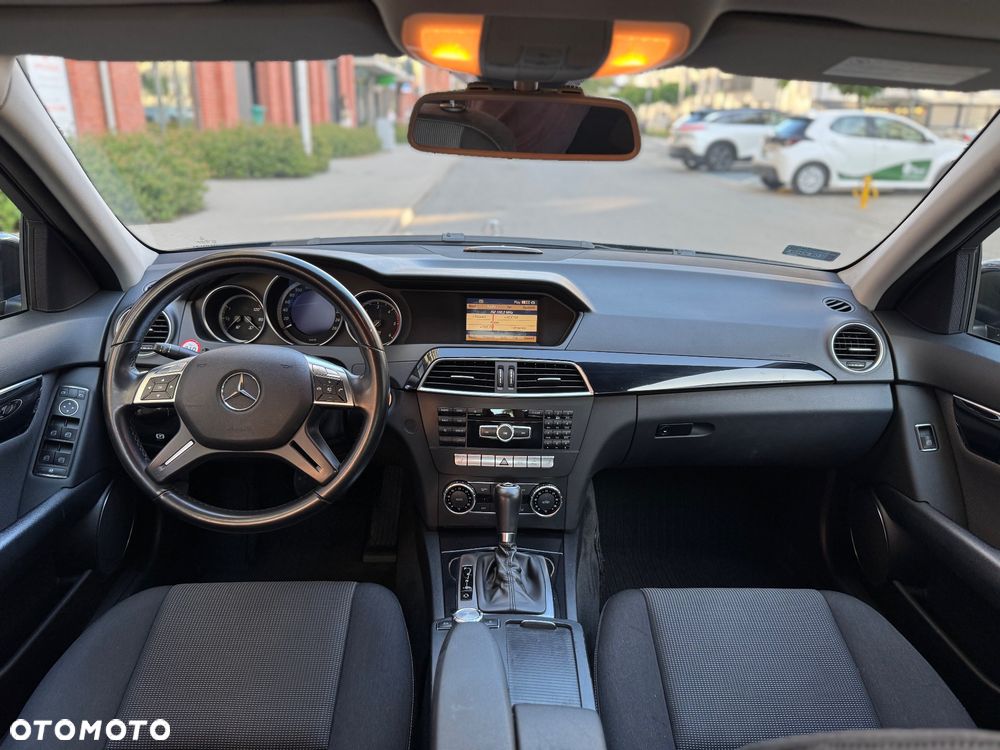 Mercedes-Benz Klasa C 180 CDI DPF (BlueEFFICIENCY) 7G-TRONIC - 23
