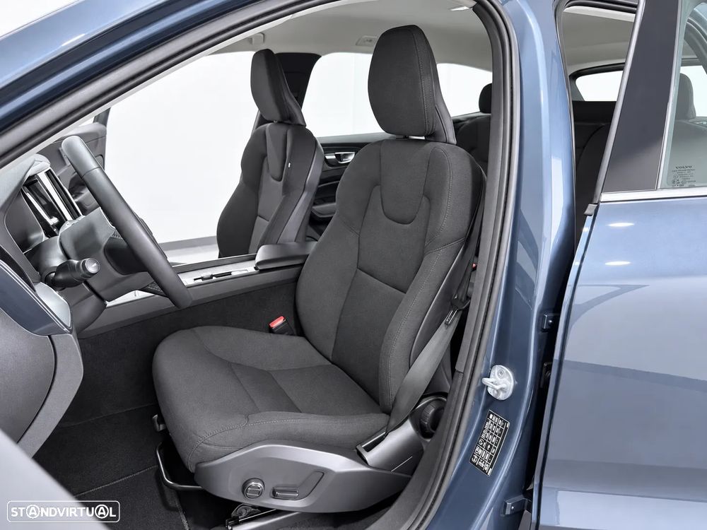 Volvo XC 60 2.0 B4 Momentum - 21