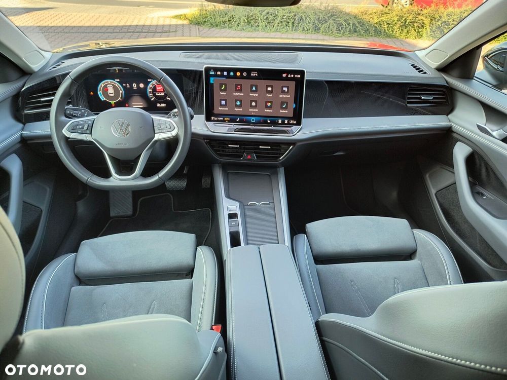 Volkswagen Passat - 17