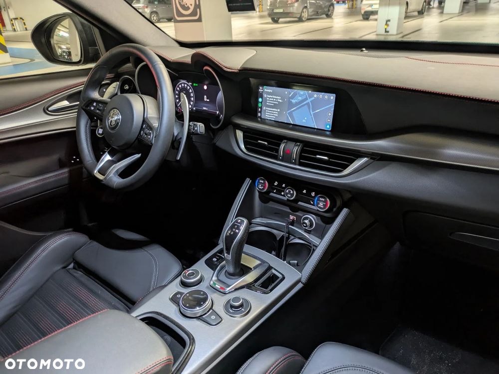 Alfa Romeo Stelvio 2.0 Turbo Tributo Italiano Q4 - 8