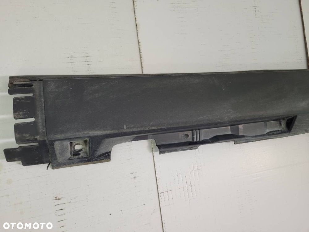 OSŁONA PROGU PRAWA VOLVO V50 545 30698906 ORYGINAŁ - 2