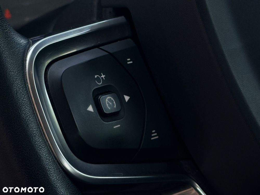 Volvo XC 40 D4 AWD Geartronic Momentum Pro - 14