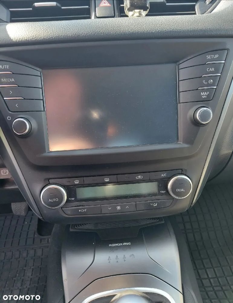 Toyota Avensis 1.8 Active - 10