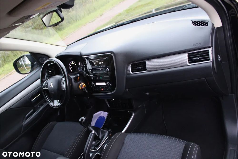 Mitsubishi Outlander 2.0 Intense + 2WD - 16