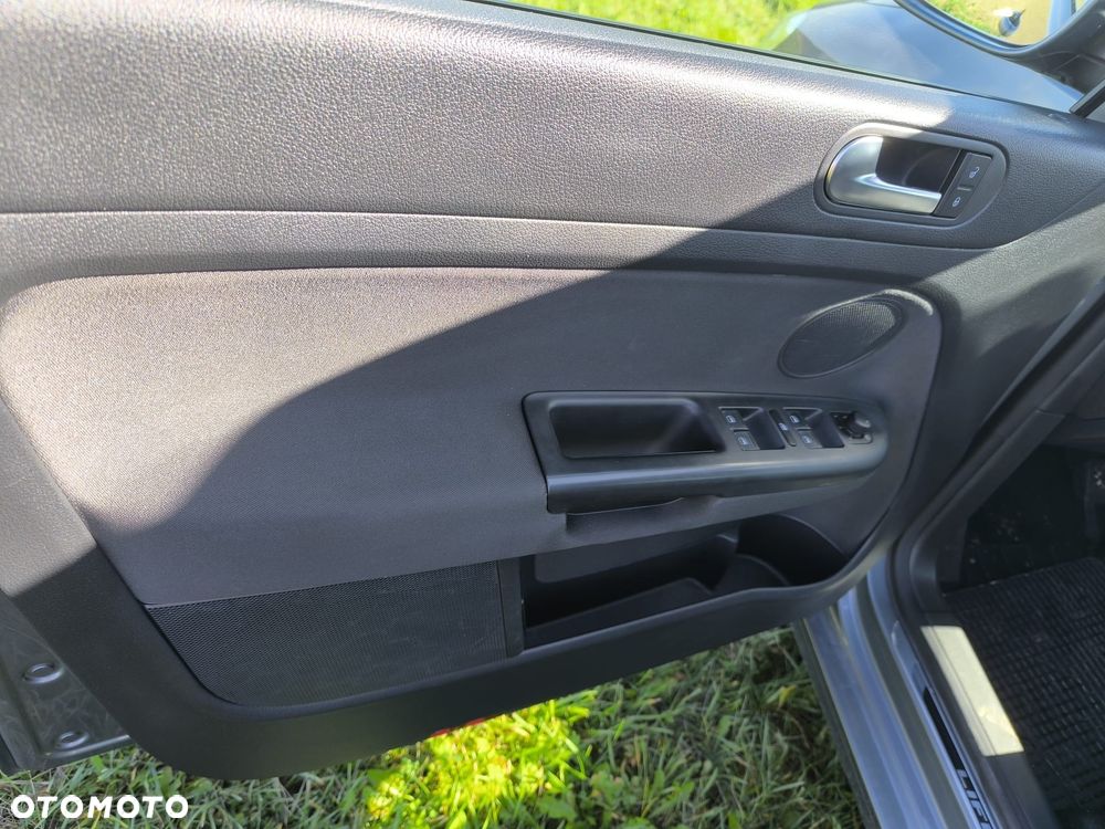 Volkswagen Golf Plus - 15
