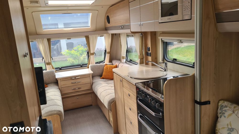 Elddis Avante - 18