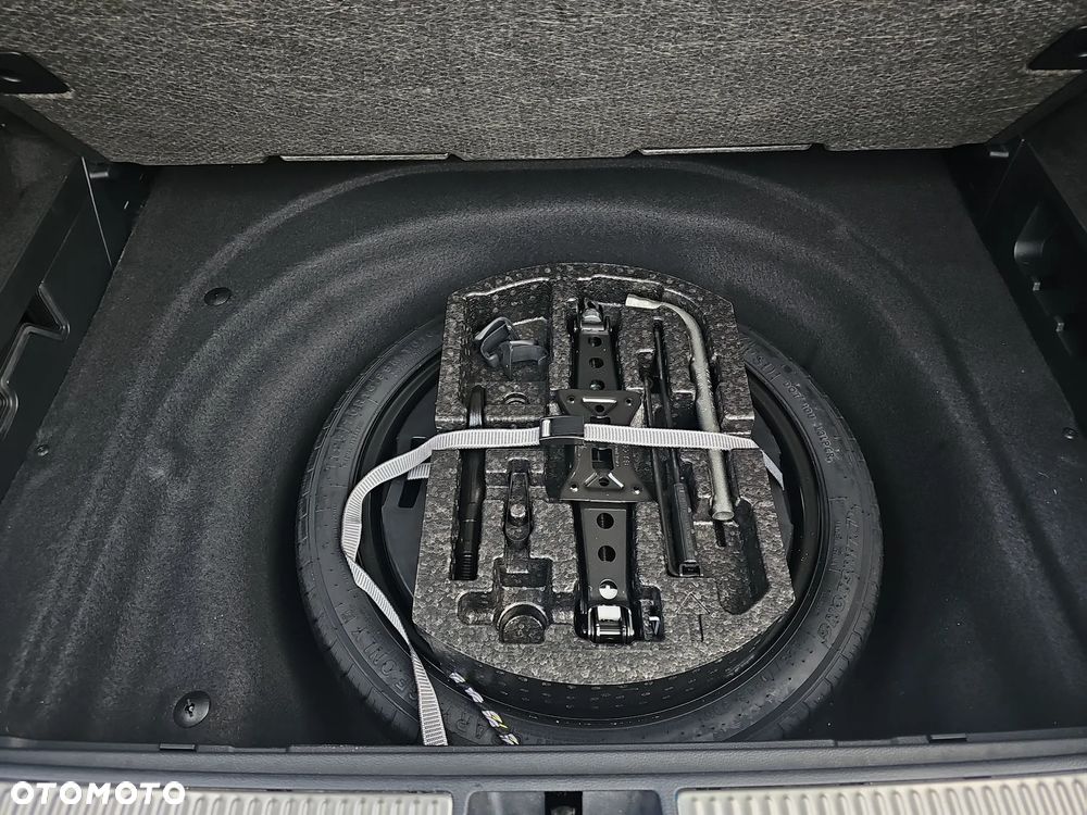 Skoda Superb 2.0 TDI SCR L&K DSG - 33