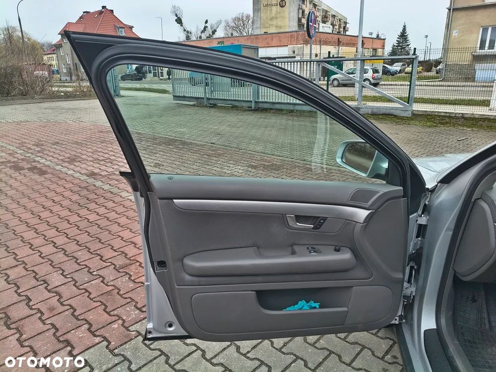 Audi A4 Limousine - 19