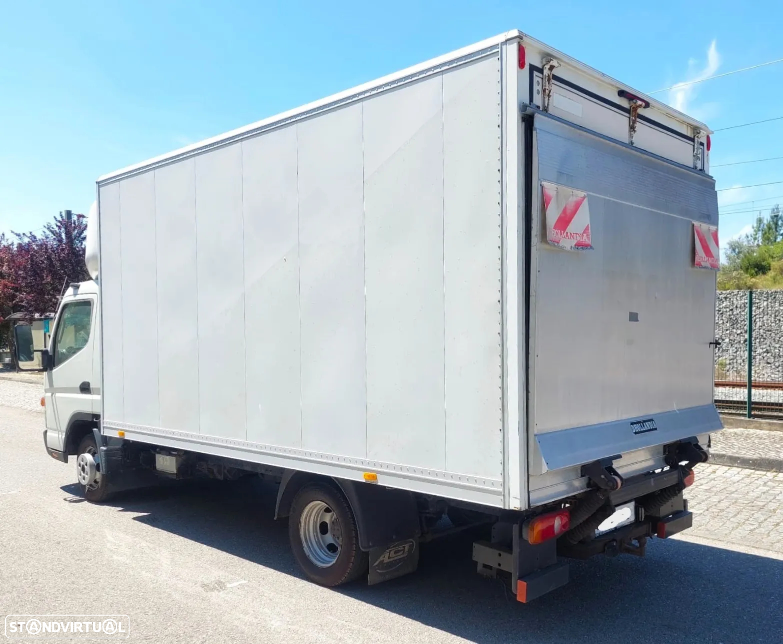 Mitsubishi Fuso Canter - 4