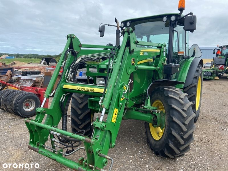 John Deere 5100 R Ciągnik z ładowarką czołową - 1