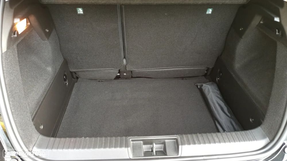 Renault Captur 1.0 TCe Exclusive - 24