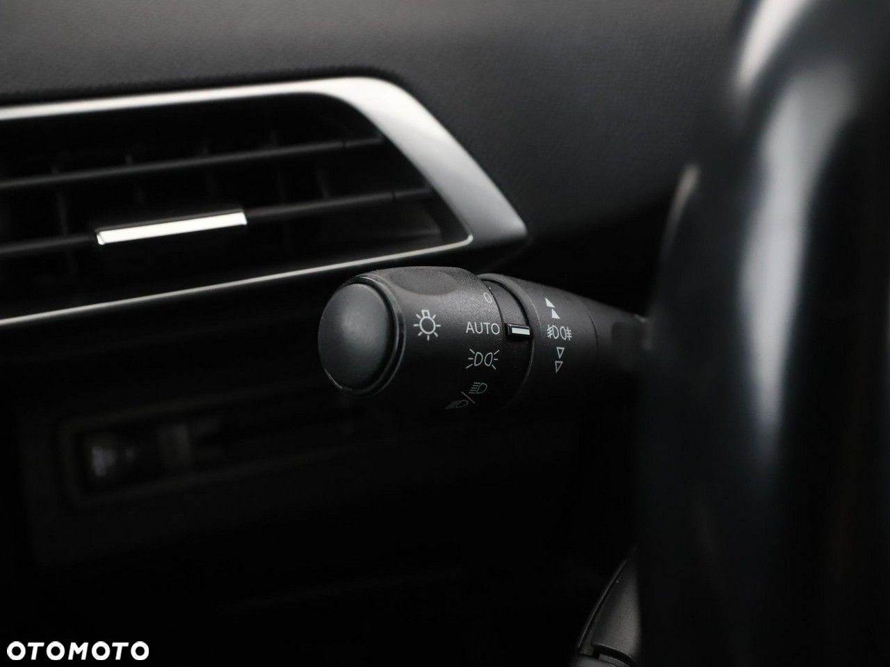 Peugeot 3008 1.2 PureTech Active S&S - 32