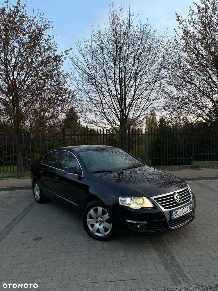 Volkswagen Passat 2.0 TDI Comfortline - 8
