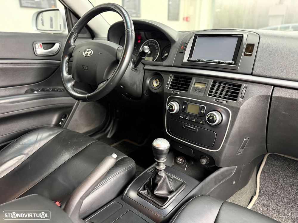 Hyundai Sonata 2.0 CRDi GLS Plus - 24